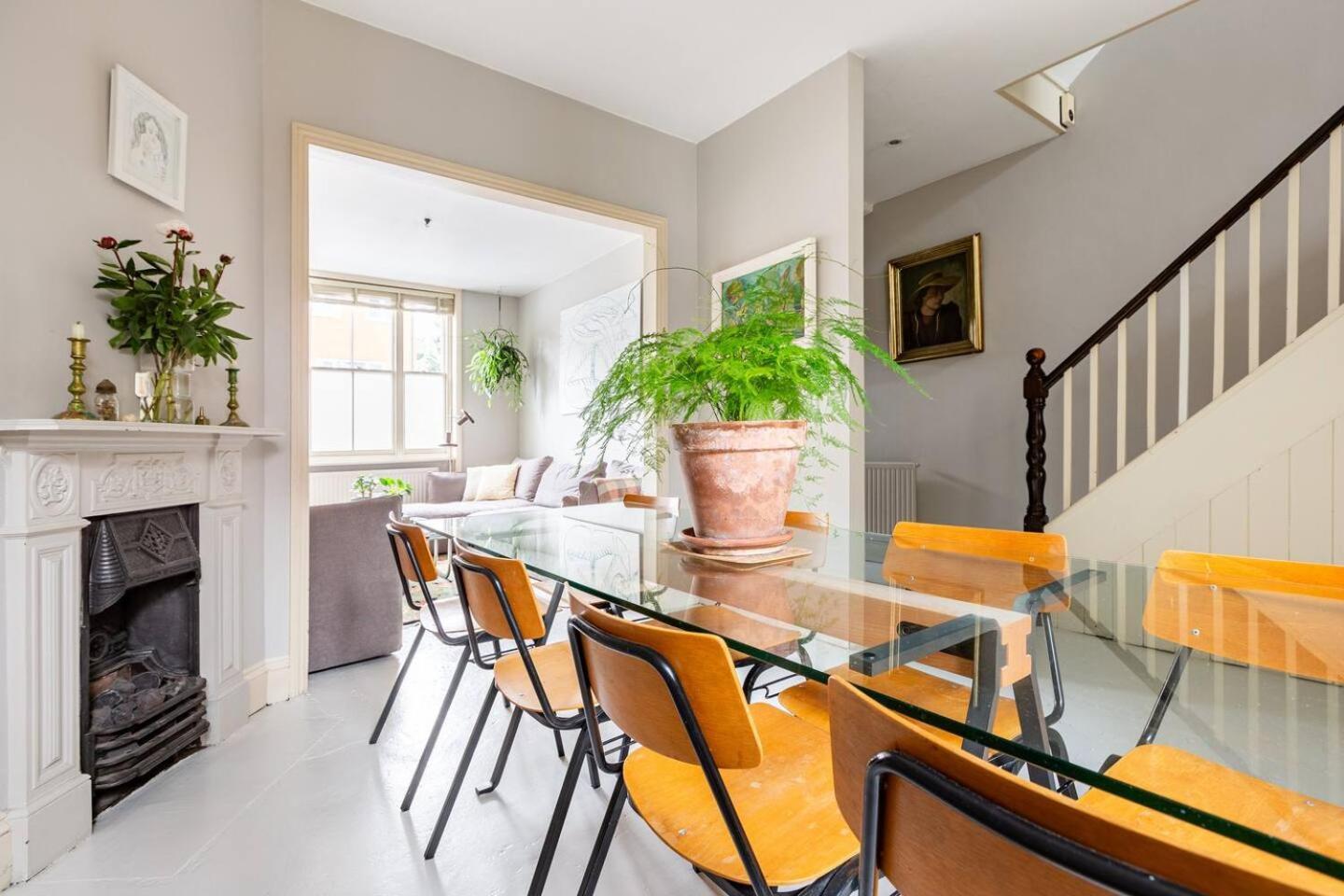 Beautiful Victorian Townhouse - 5 Bedrooms Casa de férias Londres